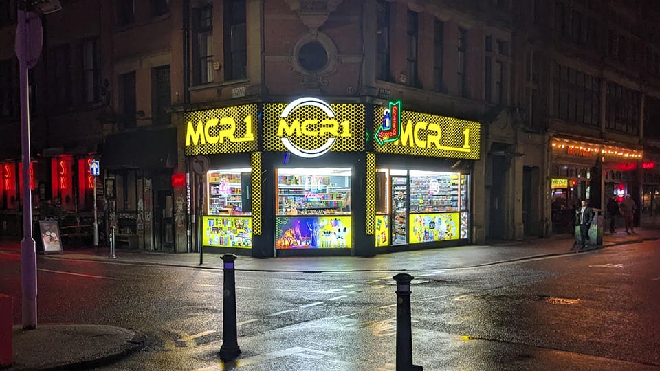 Vape shop signage in Manchester angers local residents | SignLink